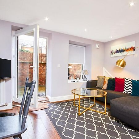Newcastle Treasure - Sleeps 4 - Lower Ground Floor エクステリア 写真